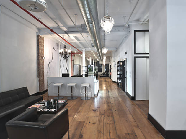 Alibi 25 Salon alibi_interior.jpg