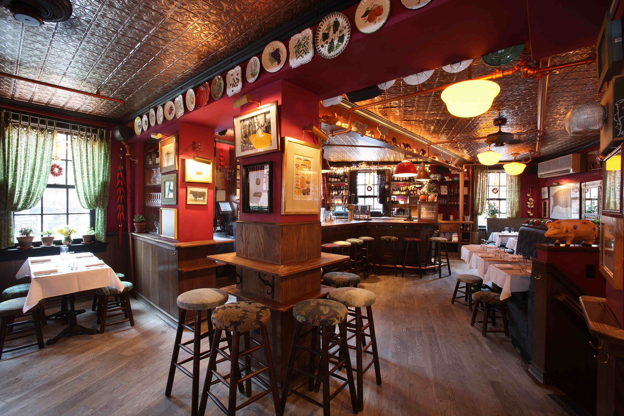 Coziest Restaurants And Bars In New York City