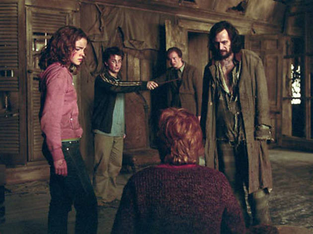 HARRY POTTER AND THE PRISONER OF AZKABAN (2004) HARRY POTTER AND THE PRISONER OF AZKABAN (2004)