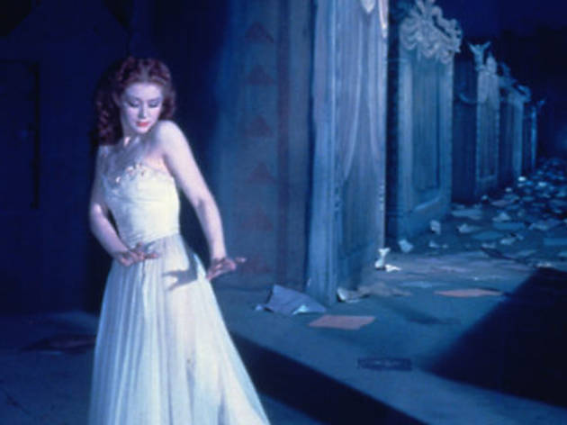 The Red Shoes 736.fi.x491.redshoes.jpg