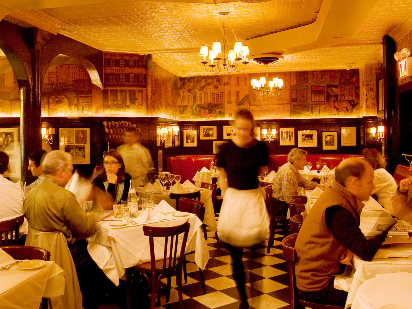 16 Best Restaurants in Greenwich Village For Every Occasion