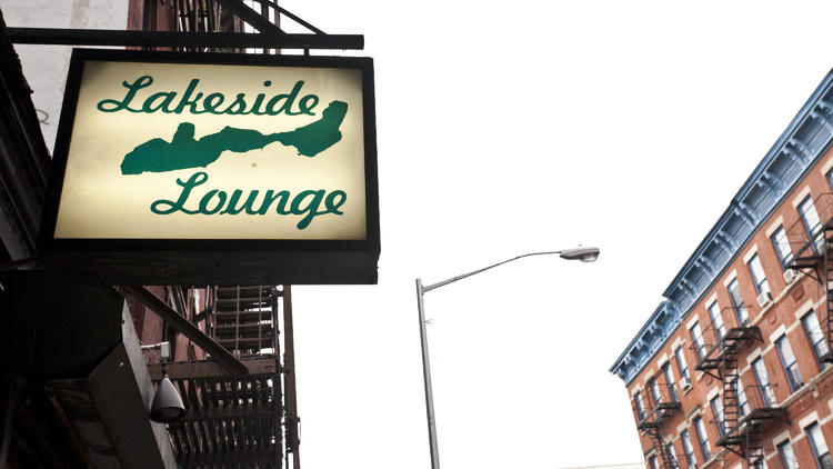 Lakeside Lounge