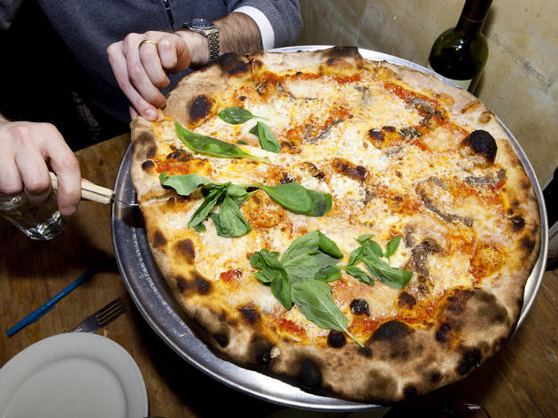 Lucali Restaurants In Carroll Gardens New York