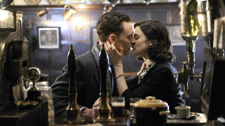 Tom Hiddleston and Rachel Weisz in The Deep Blue Sea