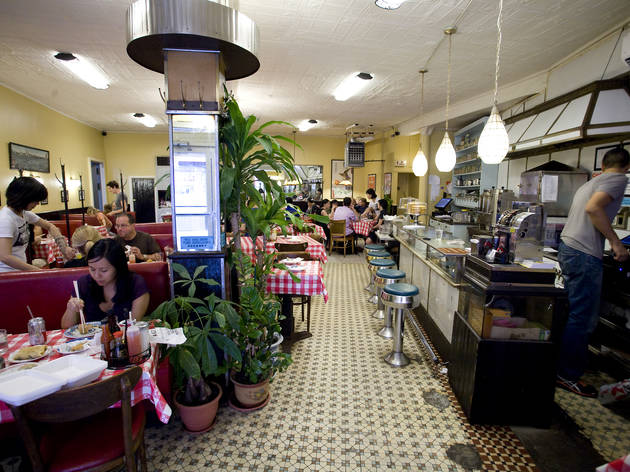 Nom Wah Tea Parlor Restaurants In Chinatown New York