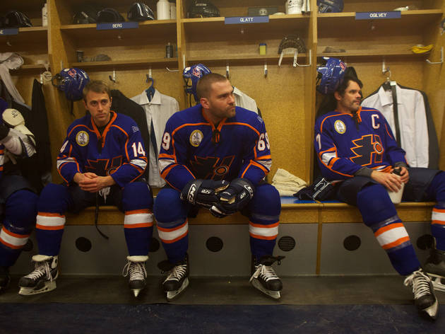 Goon Seann William Scott, center, in Goon