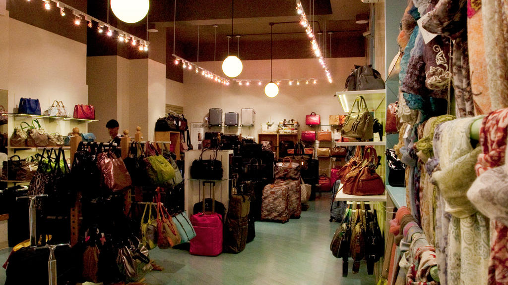 Big Bag Shopping in Upper West Side, New York