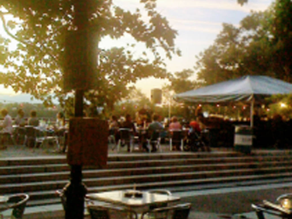 NYC's 27 best outdoor bars for drinks outside this season