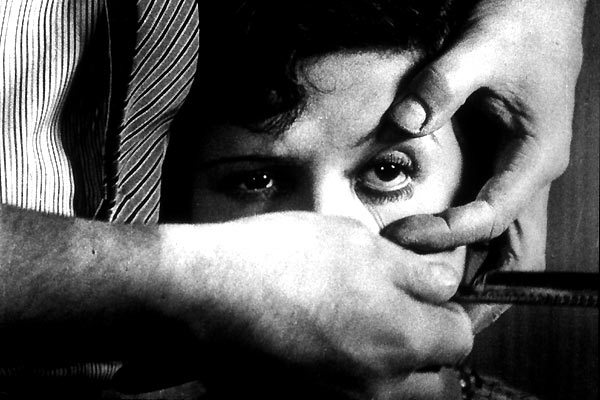 Un Chien Andalou 1928, directed by Luis Buñuel | Film review