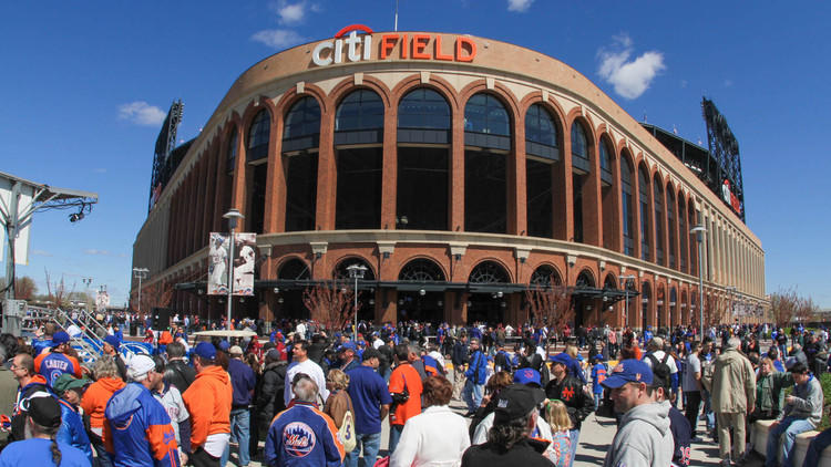 Citi Field, 04/04/10 (Mets Workout Day): the back of the o…