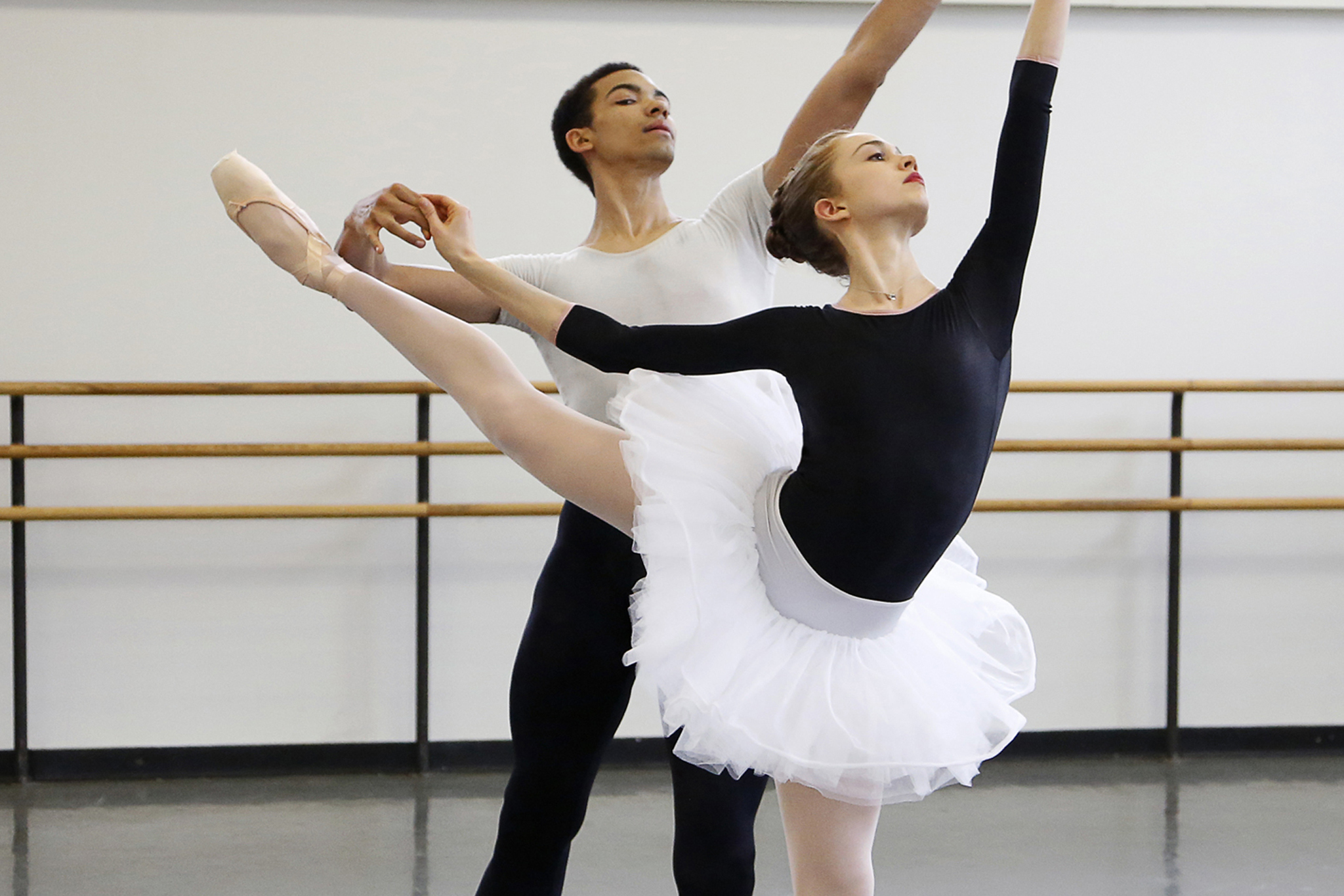 Фильм балет персонажи. Сериал балет сангаджиев. Тарас домитро балет. Ballet series. Синдерелла балет.