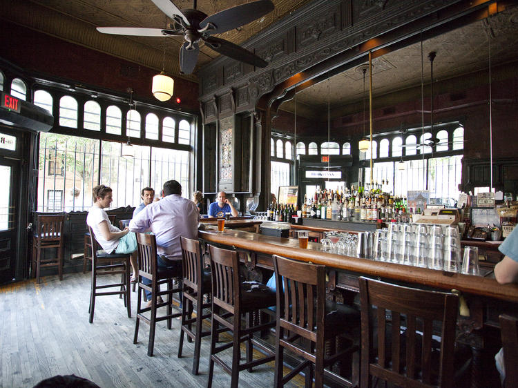 NYC s 10 Oldest Bars To Travel Back In Time