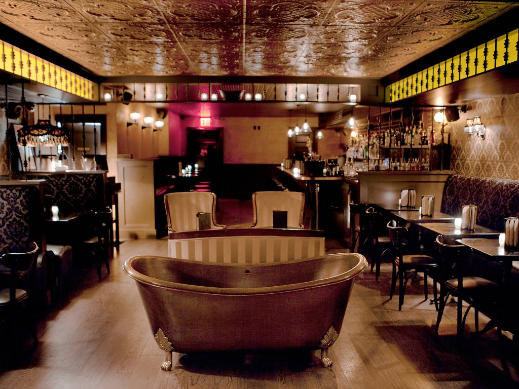 11 Best Bars in Chelsea to Visit Now