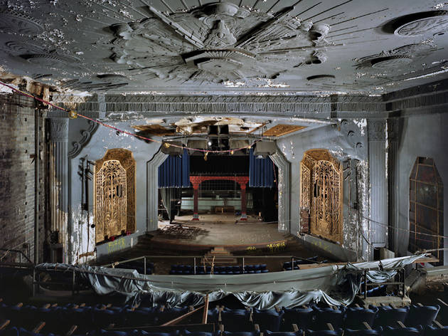 ('Uptown Theater, Philadelphia', PA, Etats-Unis, 2009 / © Yves Marchand & Romain Meffre / Courtesy Polka Galerie)