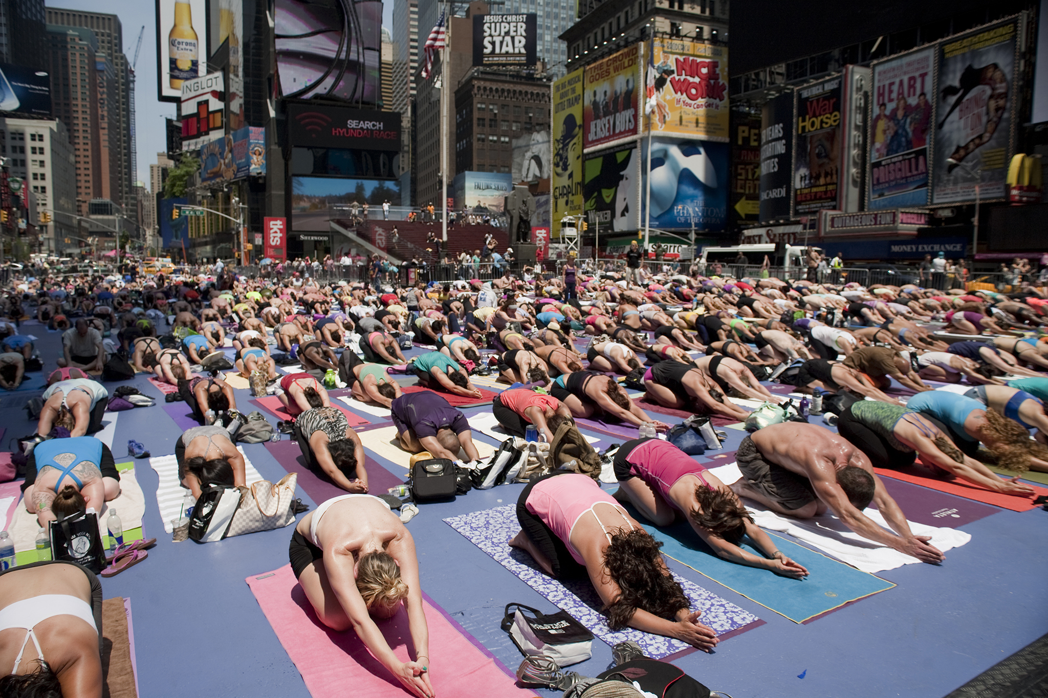 Thousands Of Yogis Are Taking Over Times Square To Celebrate The