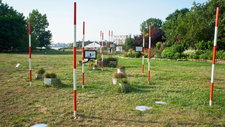 Outdoor public art in NYC 2012 (Photograph: Paul Wagtouicz)