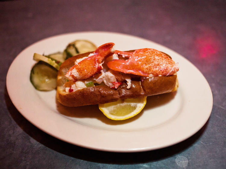 Maine lobster roll at Littleneck