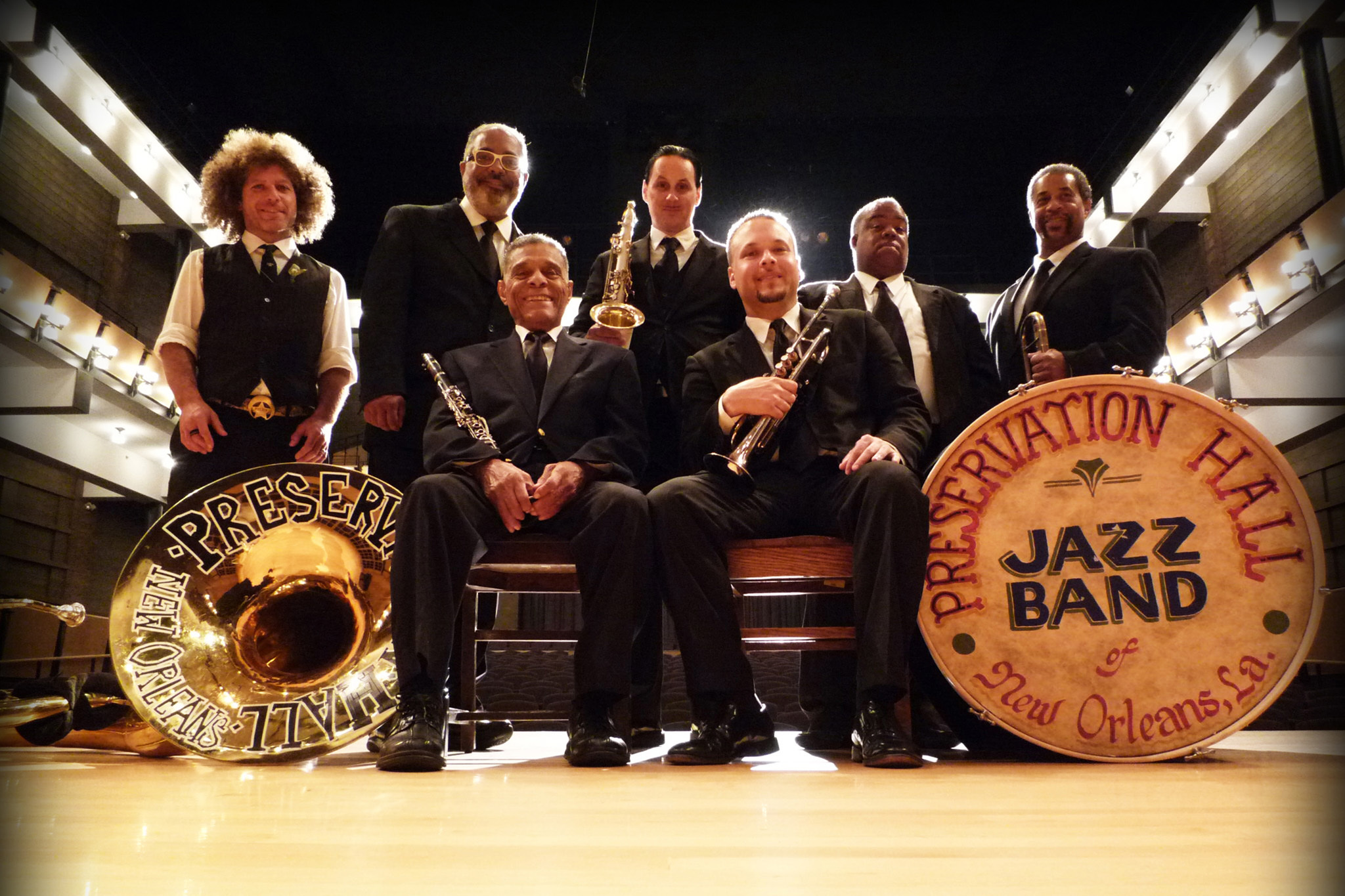 Песни джаз банды. Американский джаз бэнд. Preservation Hall Jazz Band. Джаз бэнд фото. Оркестр бэнд.