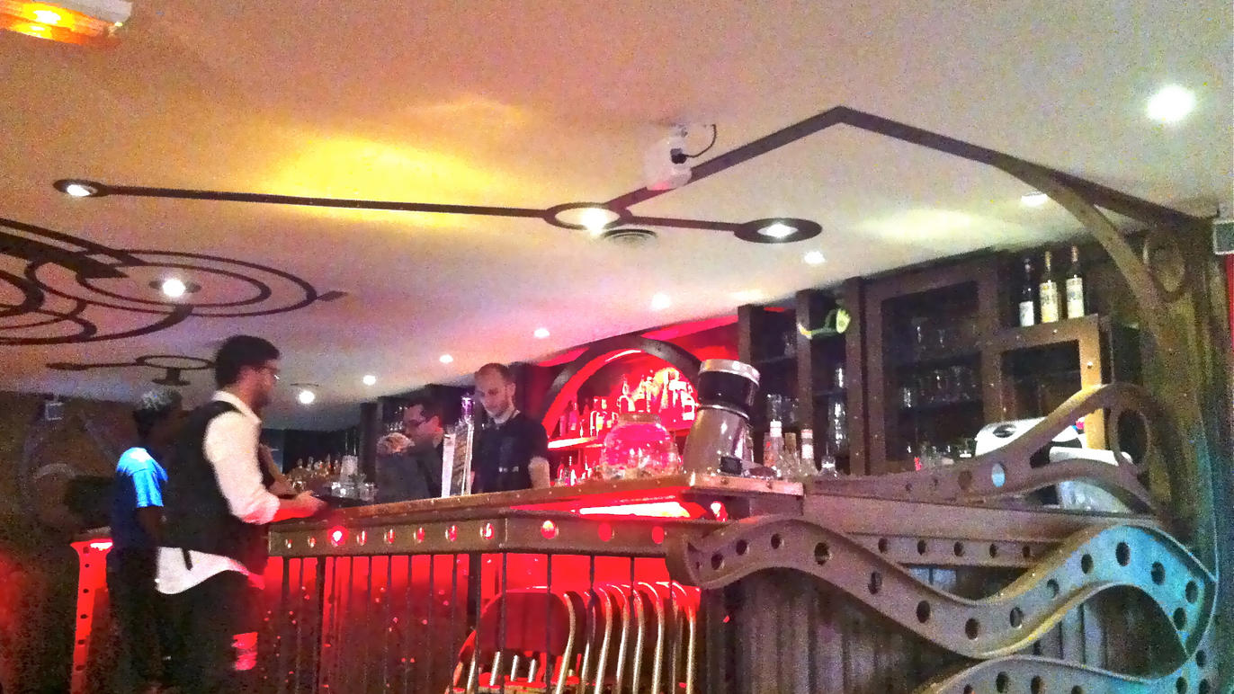 Dernier Bar Avant La Fin Du Monde Bars à Châtelet Paris