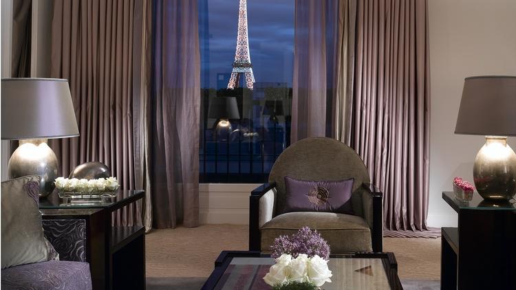 Room, Accommodation, Suite in Paris