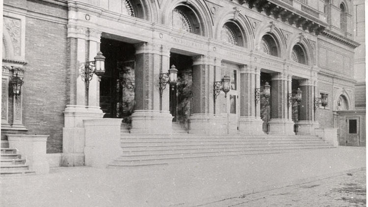 Photograph courtesy Carnegie Hall Archives