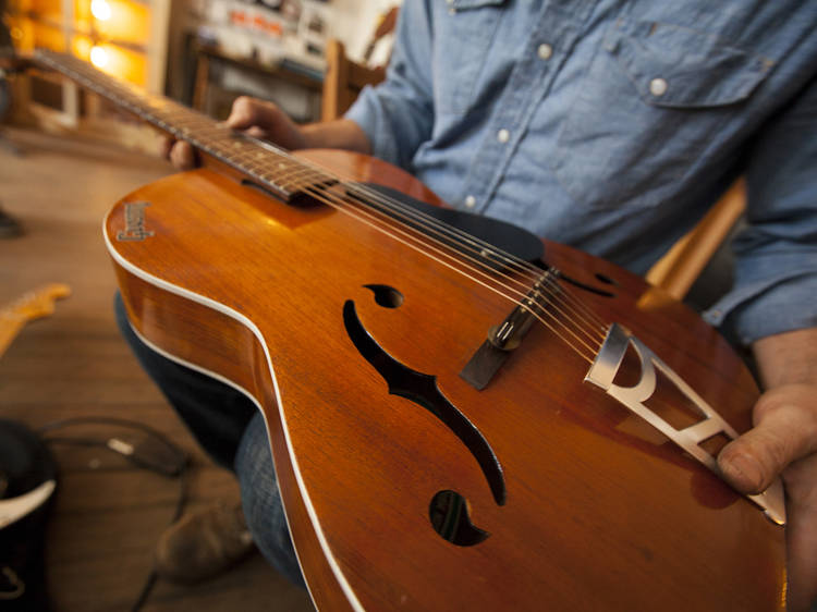 Old Style Guitar Shop