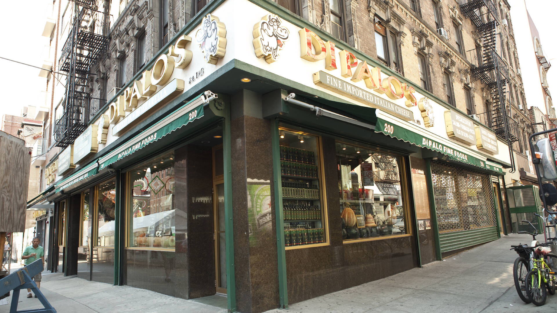 dipalo-fine-foods-shopping-in-little-italy-new-york