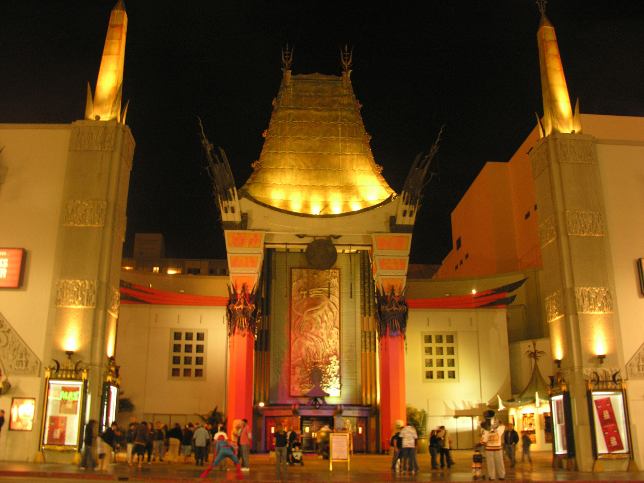 TCL Grauman's Chinese Theatre | Movie theaters in Hollywood, Hollywood