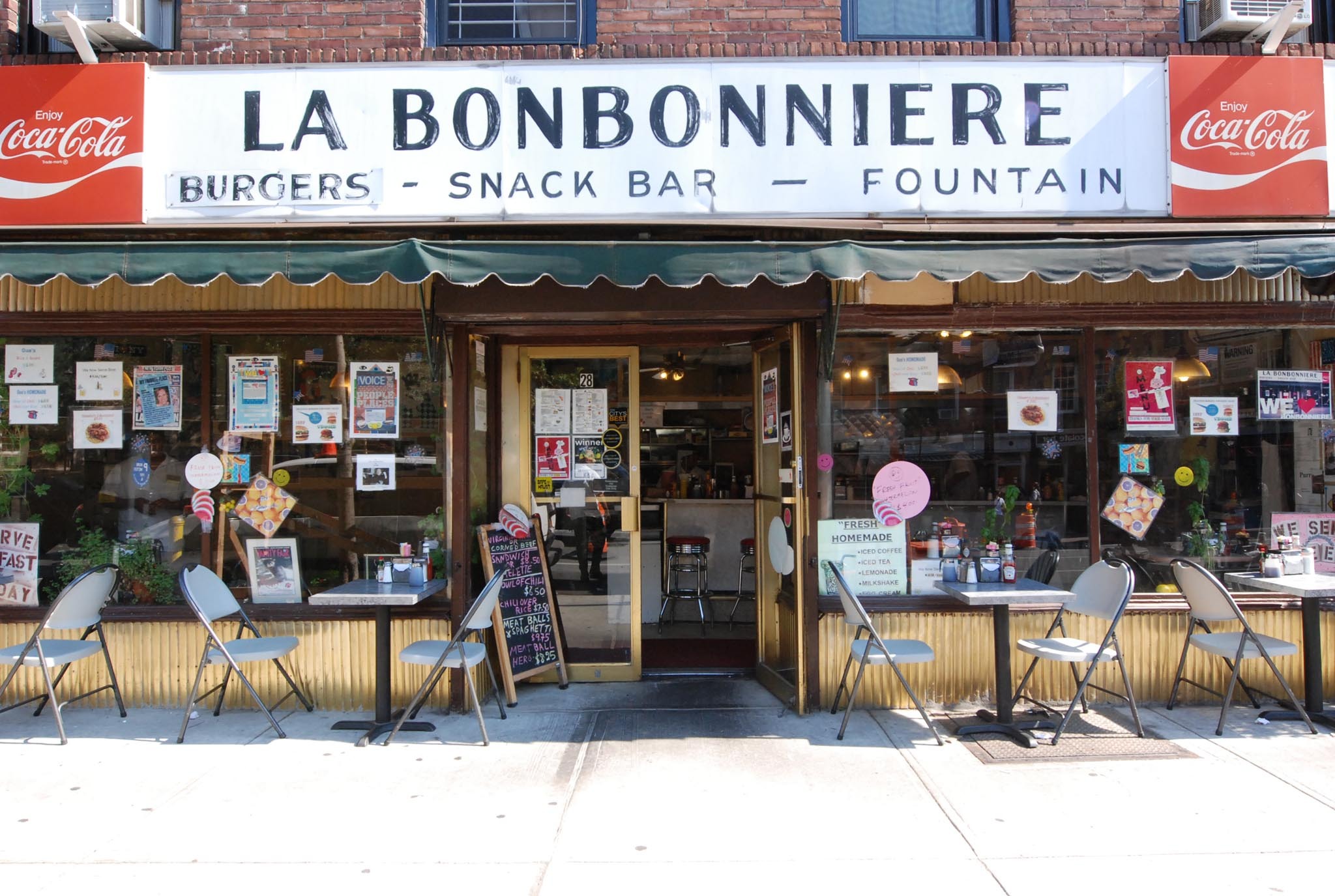 New Yorkers are rallying to save this beloved West Village diner