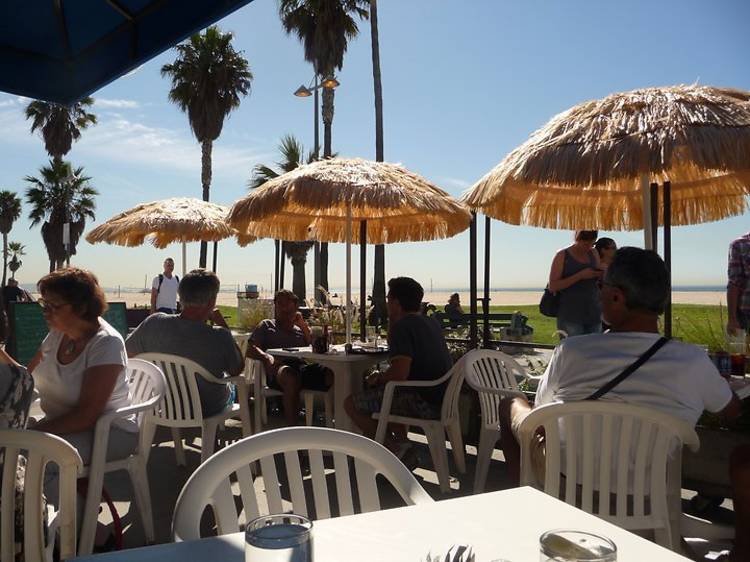 Fazer exercício em Venice Beach (e parar para almoçar)