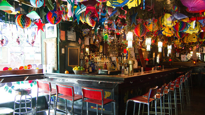 la cueva gay bar chicago