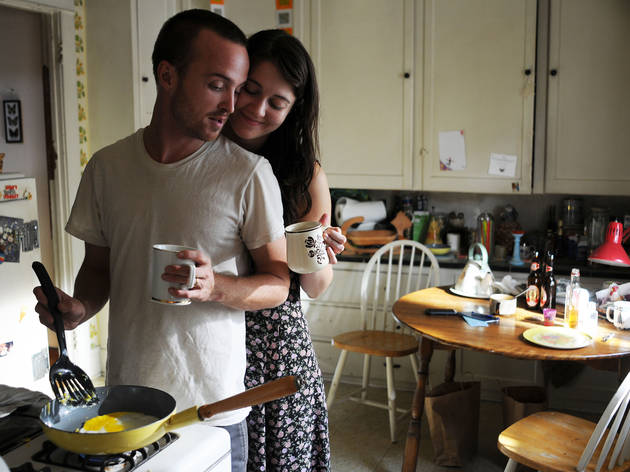 Smashed Aaron Paul and Mary Elizabeth Winstead in Smashed