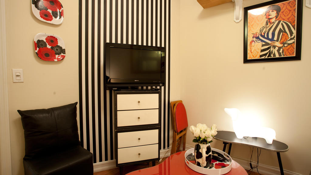 Where to live in NYC Hell’s Kitchen converted 2BR apartment