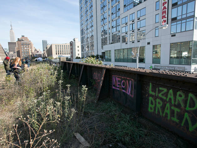The High Line at the Rail Yards The High Line at the Rail Yards