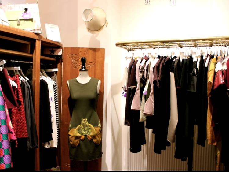 9 of the Best Women's Clothing Stores in Paris