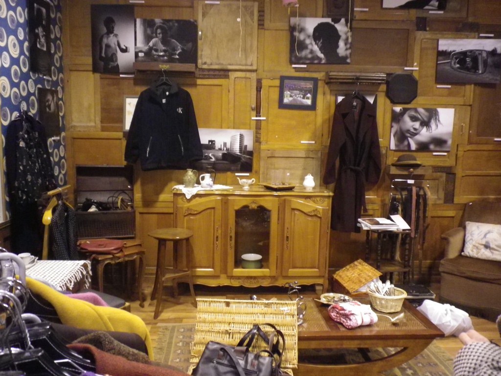 4 Luxury Vintage Shops In Paris For The BEST Finds - Jetset Times