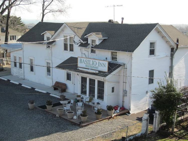 Basilio Inn