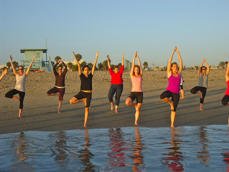 Yoga classes in Los Angeles: Beach Yoga with Brad