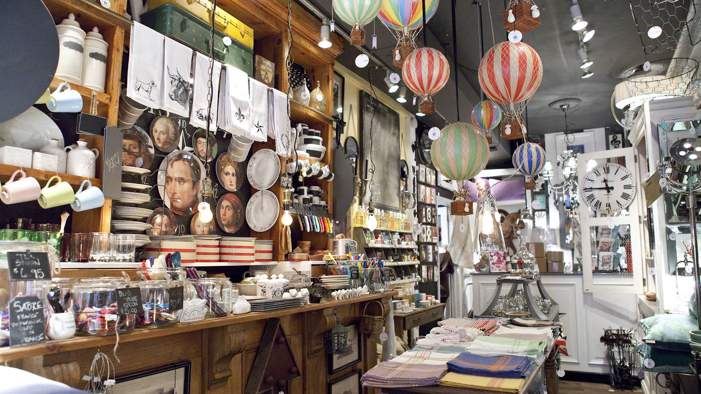 Best holidaydecor stores in NYC