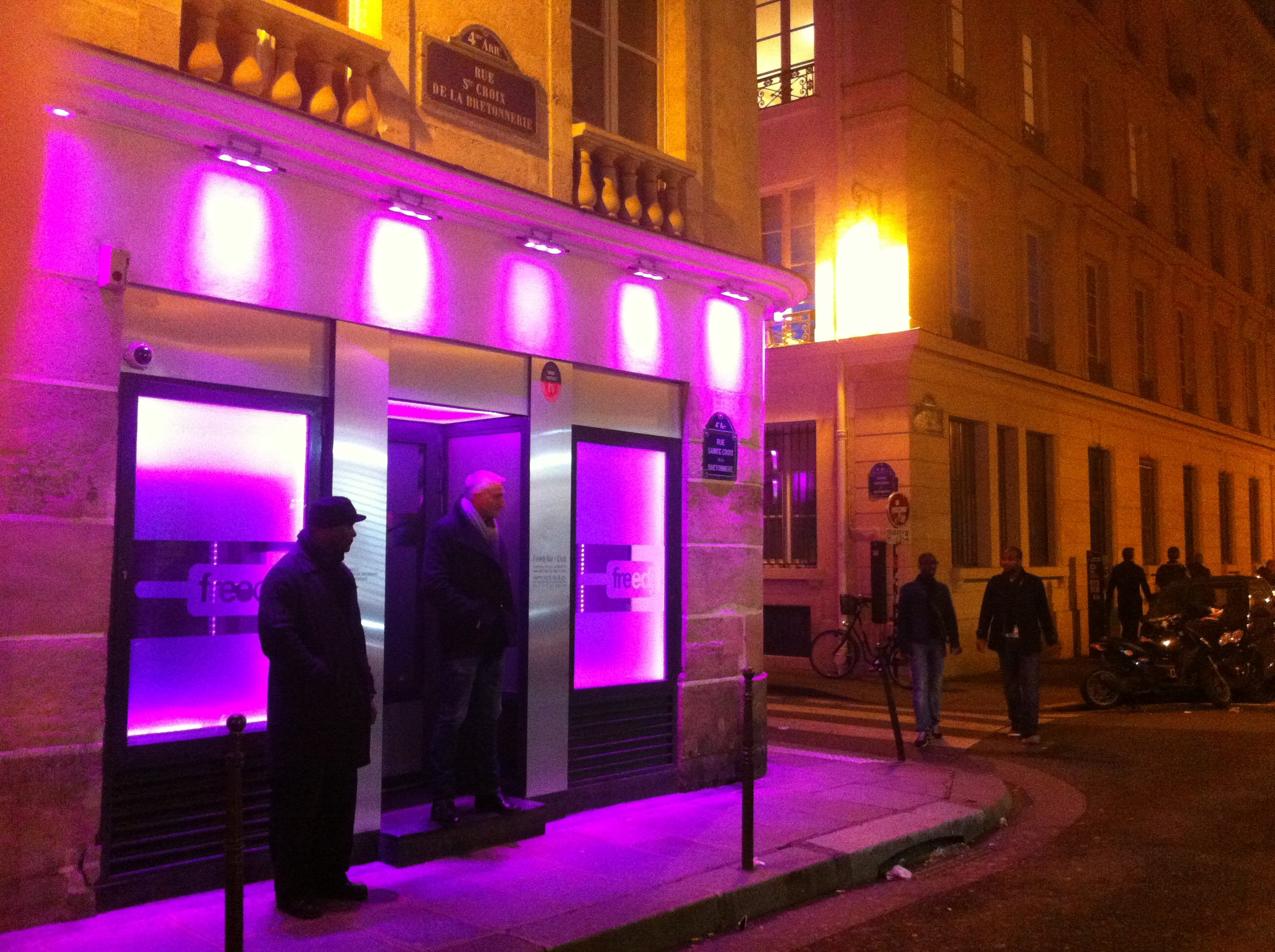 gay bars marais paris france