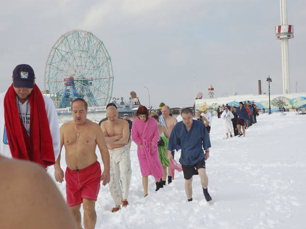 Winter alt sports: Cold-weather outdoor activities Winter alt sports: Cold-weather outdoor activities