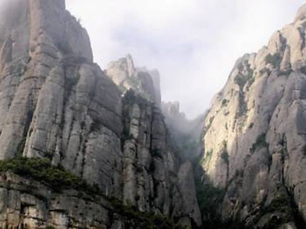 apeu_montserrat_c.jpg apeu_montserrat_c.jpg
