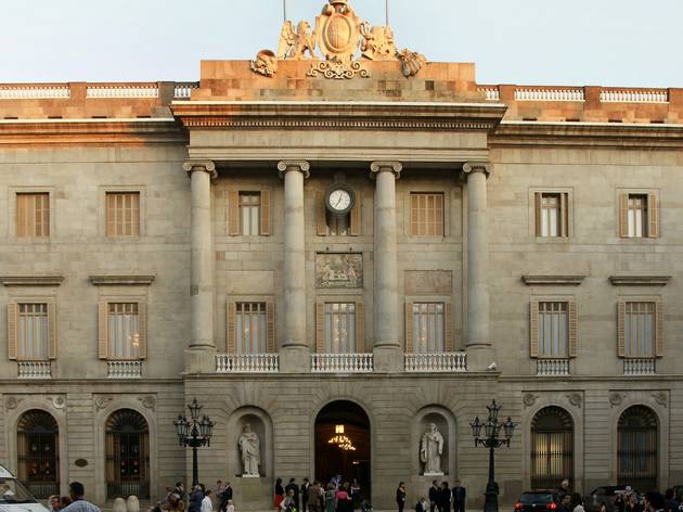 Ajuntament_de_Barcelona.JPG Ajuntament_de_Barcelona.JPG