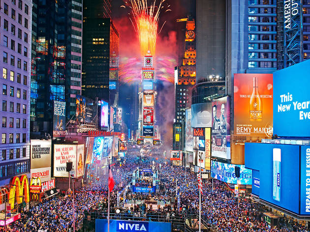 New Year's Eve fireworks in NYC New Year's Eve fireworks in NYC