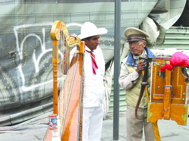 Alberto Chimal Alberto Chimal (Última foto de la ciudad)