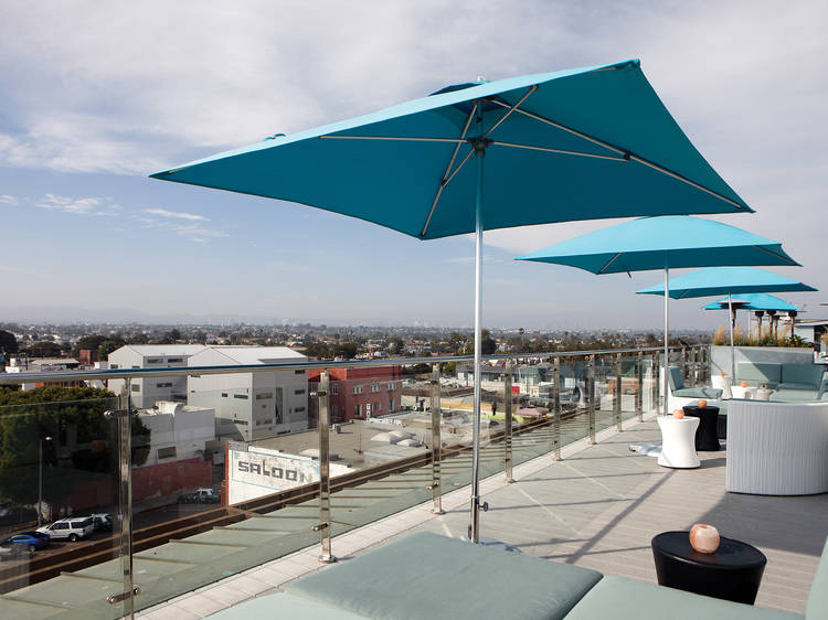 High Rooftop Lounge