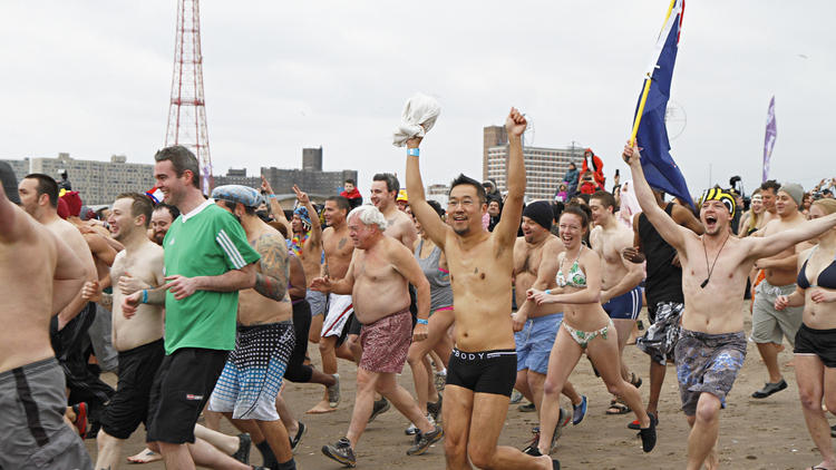 What Happens to Your Body During a New Year's Polar Bear Plunge