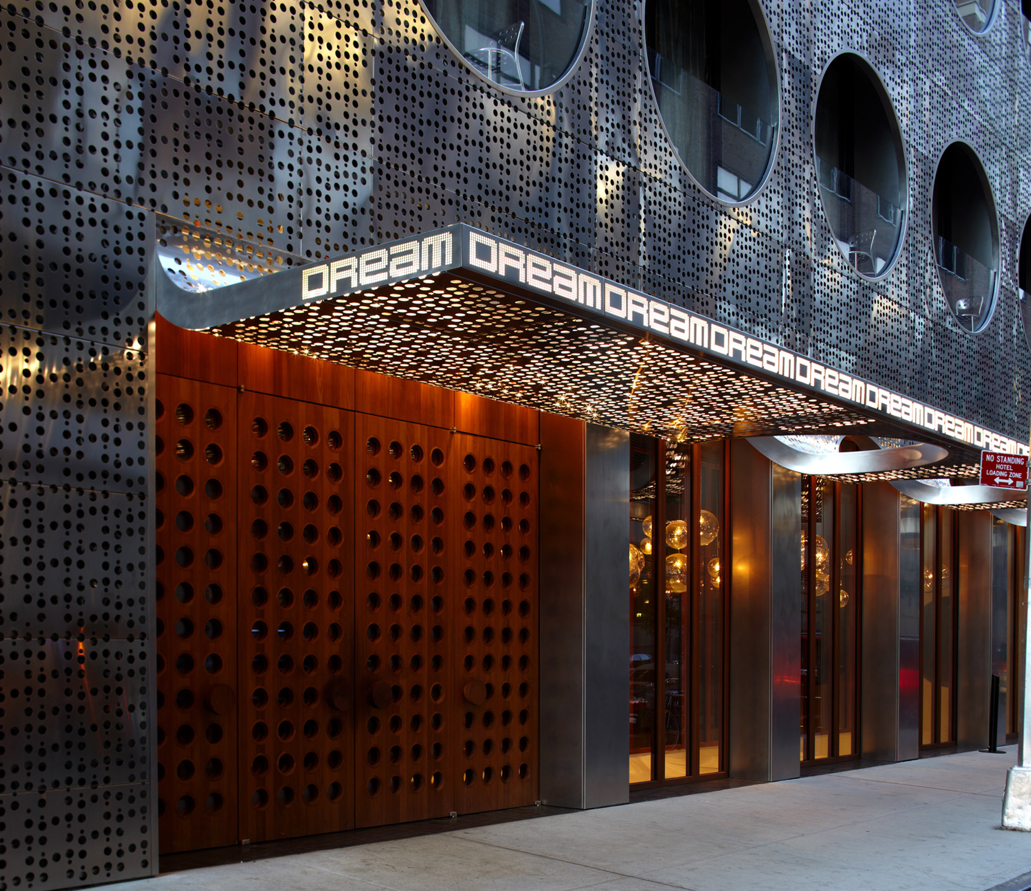 Electric Room Bars In Chelsea New York champagne-louis-roederer-cristal-2015-community-wine-spirits