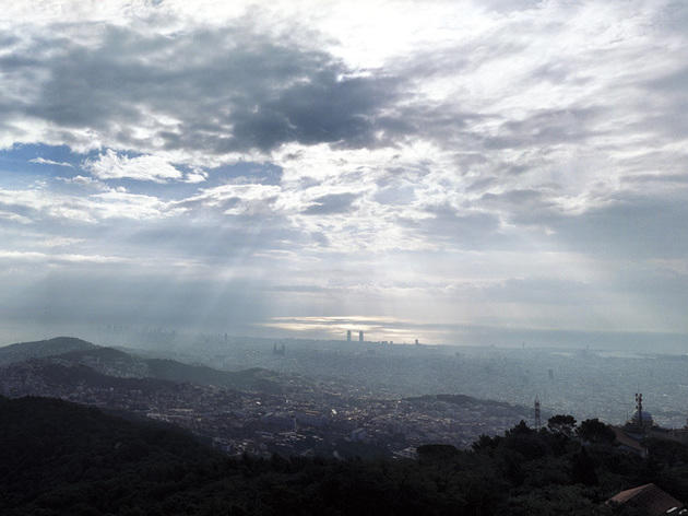 Tibidabo-Panorama-P.jpg Tibidabo-Panorama-P.jpg