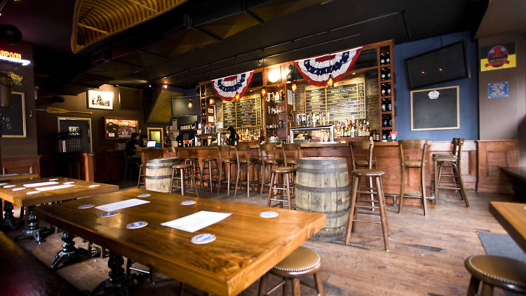 Check out the best Upper East Side bars in NYC